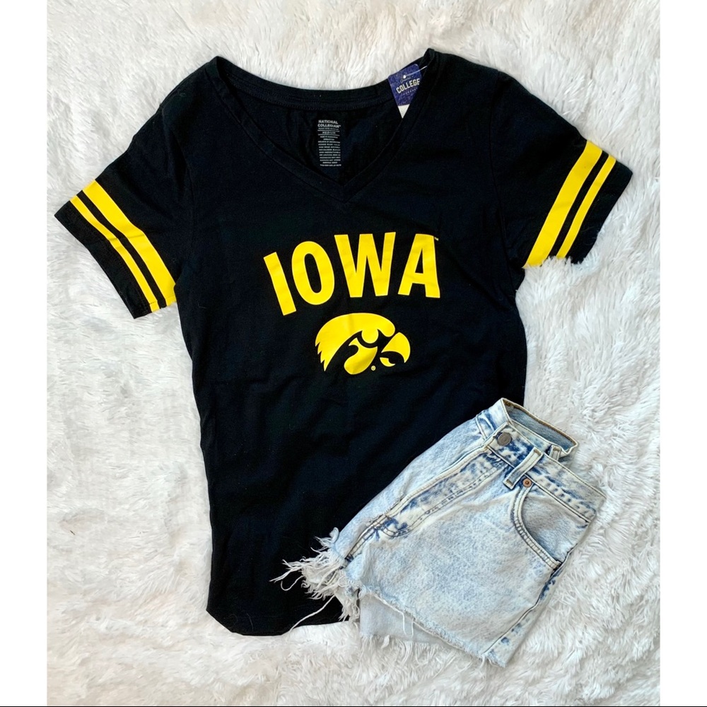 Women’s Iowa Hawkeyes T-shirt - Picture 1 of 1